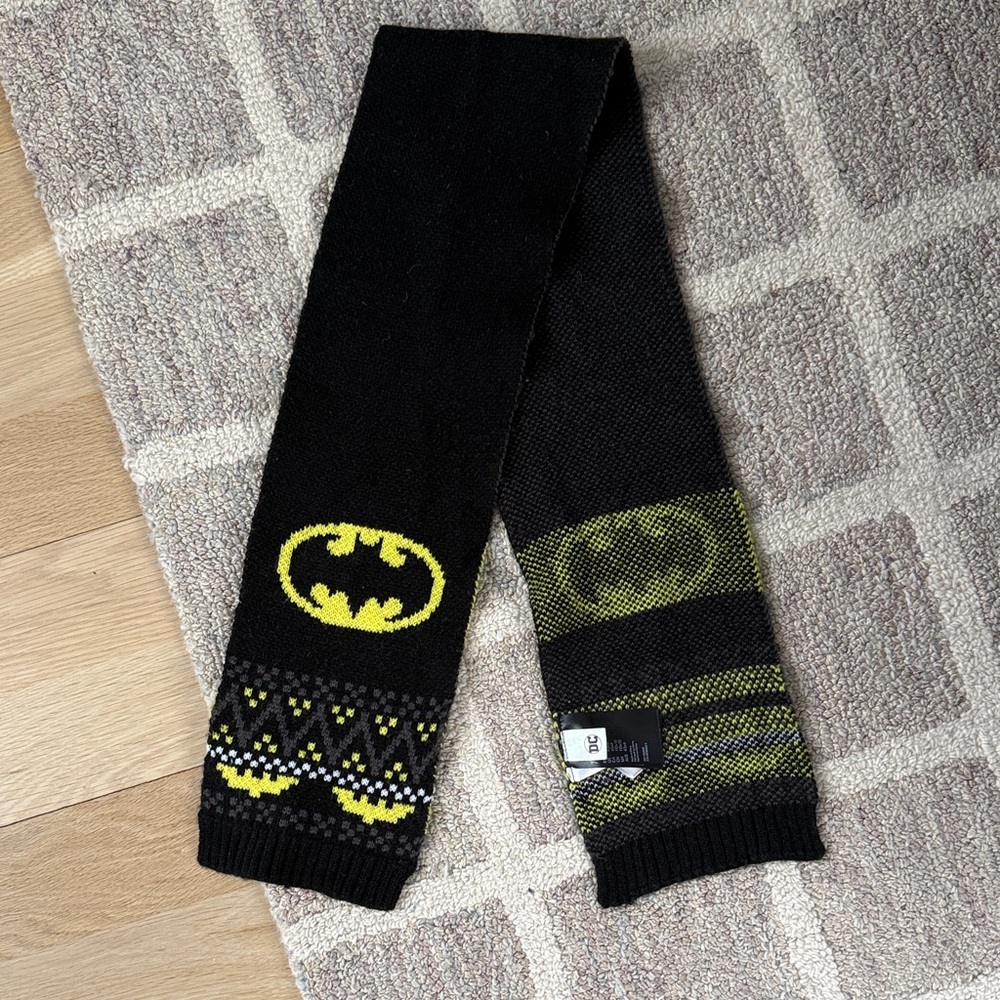 H&M Kids Black and Yellow Batman Scarf